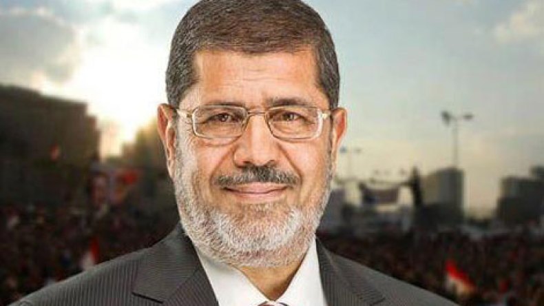 معارضو مرسي ينشرون تسجيلا صوتيا له يعتبرونه “عمالة” منه لإسرائيل