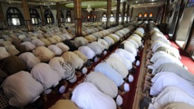 تقرير أمريكي يهاجم الجزائر ويشبهها بإسرائيل في محاصرة الأديان!