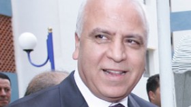 وزير السكن يهدد بتصفية المضاربين في الإسمنت من السوق الوطنية