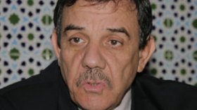 موسى تواتي يتمسك بترشحه للرئاسيات ويهدد بتأديب “المتمردين”