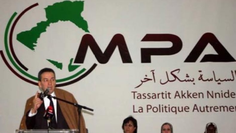 بن يونس يهاجم بلخادم ويحذر من مستغلي الدين والوطنية