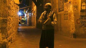 الحاج عبدو.. المسحراتي الذي مازال يتحدى الزمن