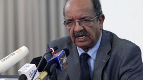 مساهل: النص المحدد لشروط منح بطاقة الصحفي أمام الحكومة قريبا