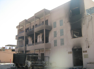 Algeria : angry demonstrators kill hotelâ€™s owner