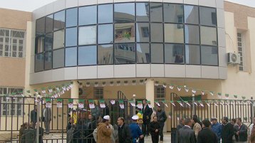 لنتعلم القيادة من “سيدي عيسى”