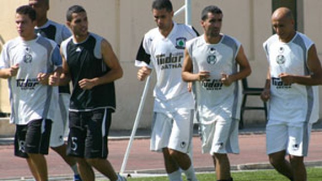 أسرة‮ ‬الكاب‮ ‬تطالب‮ ‬بالصعود وتهدد‮ ‬بالانسحاب‮ ‬في‮ ‬حال‮ ‬اعتماد‮ ‬نظام‮ ‬17‮ ‬فريقا