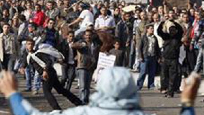 مبارك‭ ‬يشعل‭ ‬النار‭ ‬في‭ ‬الشارع‭ ‬المصري