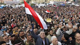 المتظاهرون‭ ‬يمنعون‭ ‬موظفي13وزارة‭ ‬من‭ ‬الدخول‭ ‬إلى‭ ‬مكاتبهم