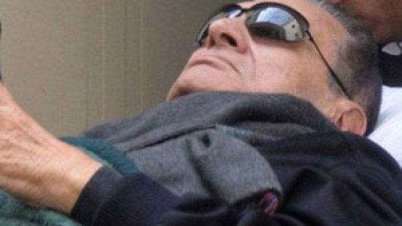 مبارك‭ ‬استبد‭ ‬وسفك‭ ‬دماء‭ ‬الأبرياء‭ ‬إرضاء‭ ‬لزوجته‭ ‬سوزان