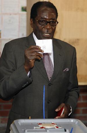 Zimbabwe : la communauté internationale reste divisée