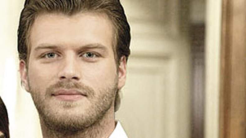 لست شاذا ولم أصور أفلاما إباحية