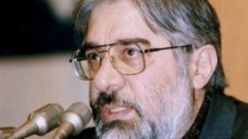 موسوي يتحدى سلطة المرشد ويتمسك بورقة الشارع