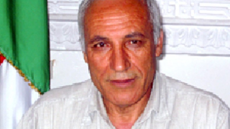 وفاة‭ ‬الأديب‭ ‬الجزائري‭ ‬مصطفى‭ ‬نطور