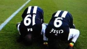 الاتحاد الإنجليزي ينحاز للاعبين المسلمين