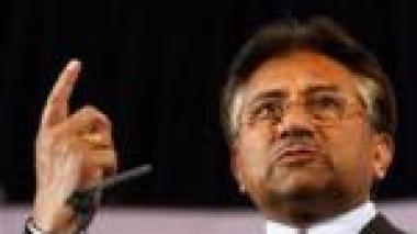 Pakistan: le président Pervez Musharraf, menacé de destitution, démissionne