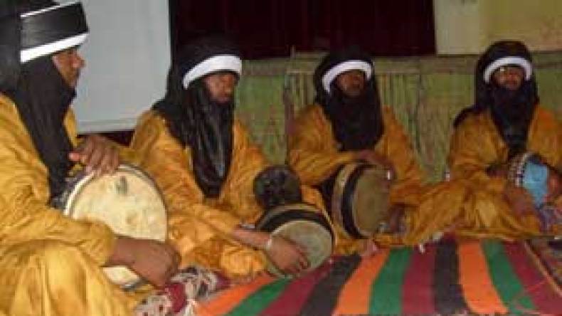 تأسيس‮ ‬المهرجان‮ ‬السنوي‮ ‬للموسيقى‮ ‬والأغنية‮ ‬التارڤية‮ ‬في‮ ‬جانت‮