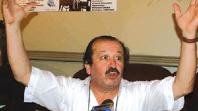 “عندما دعاني بوتفليقة على الفايس بوك ارتبكت ولم أرفض”