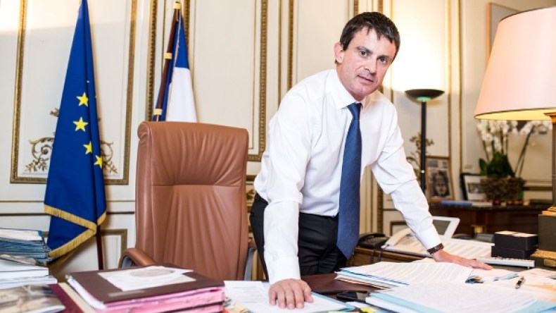 مانويل فالس.. متزوّج بـ “باريس” ويراود “كتالونيا” عن نفسها!