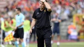 التقني الذي رفض تدريب الجزائر “يتألّم”