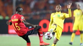 أوغندا تقترب من الدور الثاني