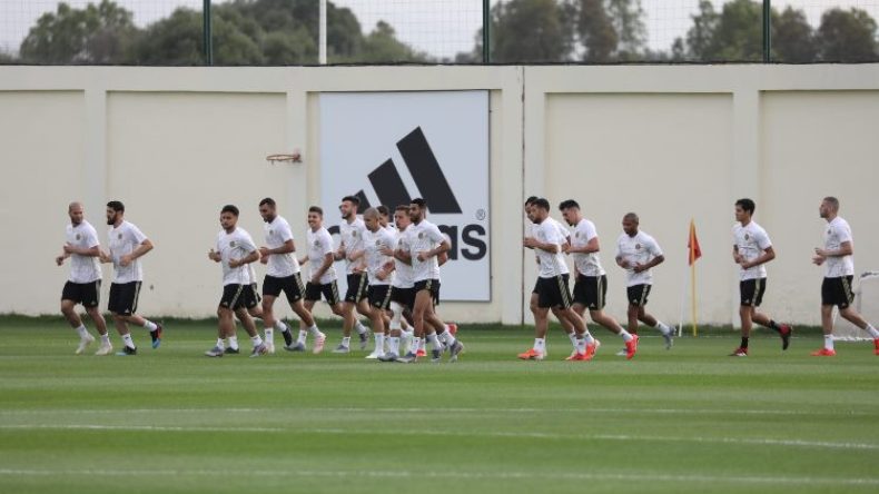 قديورة يعرض اللباس الجديد لـ “محاربي الصحراء”