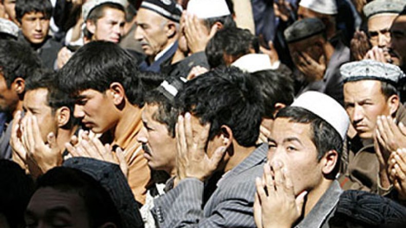 الصين: دفاع عن مسلمة ينتهي بمجزرة قتل فيها 16 بينهم 6 نساء