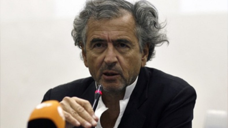 صحيفة: ليبيا منعت دخول برنارد ليفي إليها