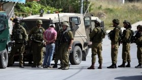 جيش الاحتلال يعتقل 11 فلسطينيا في الضفة الغربية