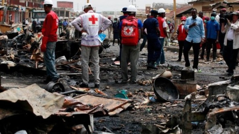 كانوا يشاهدون مباراة مونديالية.. مصرع 21 نيجيريا في انفجار قنبلة