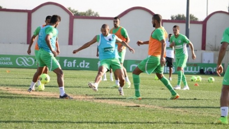“الكاف”: “اليتيمة” تمتلك حقوق بث مباراة الجزائر ومالي فقط