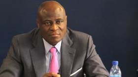 “الكاف” ستحسم موقفها من رئاسيات الفيفا هذا الخميس