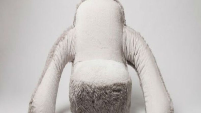 مصممة صينية تخترع كرسي الحب للعازبات!