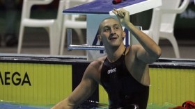 السباح “كباب” يرفض ارتداء لباس “يضحك ويبكي”!؟