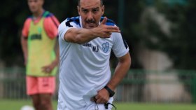 اتحاد طنجة المغربي يقيل المدرب نبيل نغيز