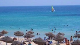 40 ألف جزائري صاموا رمضان في شواطئ تونس