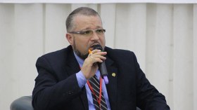 حمس “تشتكي” لباريس قرار ترامب الجائر بشأن القدس