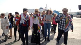 ناشطات من دعاة السلام يعبرن الحدود بين الكوريتين