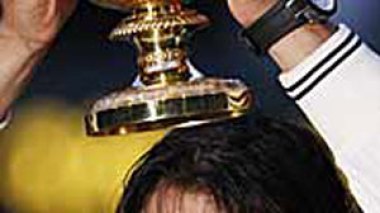 Relentless Rafael Nadal stays strong for 'dream title'