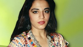 كاميرا‮ ‬خفية‮ ‬توقع‮ ‬نادية‮ ‬بارود‮ ‬في‮ ‬فخ‮ ‬الشعوذة‮ ‬وتستثير‮ ‬أعصاب‮ ‬كويسي