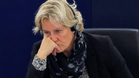 وزيرة فرنسية سابقة تتهجم على المحجبات الجزائريات