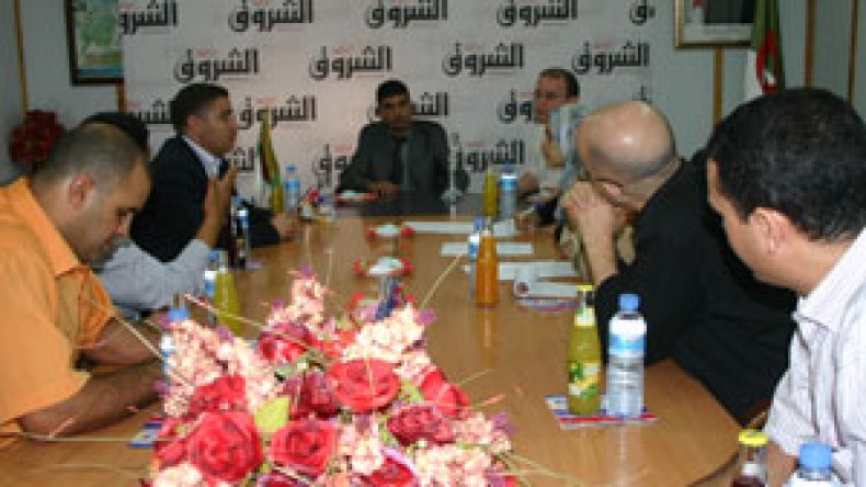 “نحن أقدر على الإنشاد من المشارقة ولست ضد الظهور في قناة موسيقية”