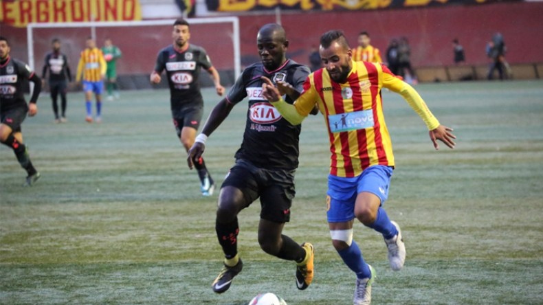 النصرية تدخل في دوامة المشاكل والأنصار يطالبون برحيل ولد زميرلي