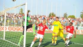 الحارس مقراني يمضي موسمين في مولودية العلمة