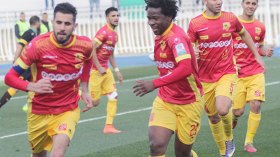 نصر حسين داي يتعرف الجمعة على مجموعته في البطولة العربية