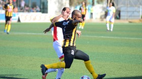 شارف‮ ‬يجتمع باللاعبين بعد نهاية المباراة‮.. ‬ويتفهم‮ ‬غضب الأنصار