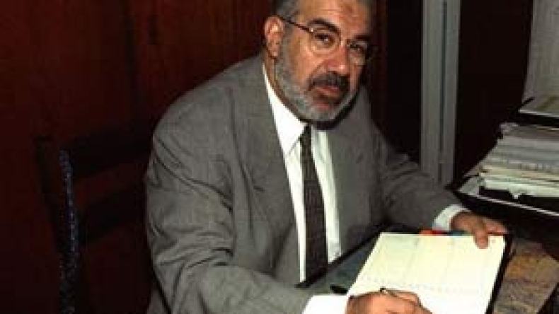 مهرب مخدرات يدعي صداقته للراحل نحناح لينجو من العقاب