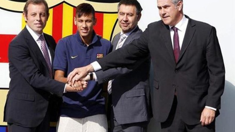حكم بحبس رئيس برشلونة لعامين.. وسجن روسيل 6 سنوات
