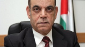 أبو مازن لم يستقبل من طرف القذافي ولكنه سيحضر قمة ليبيا