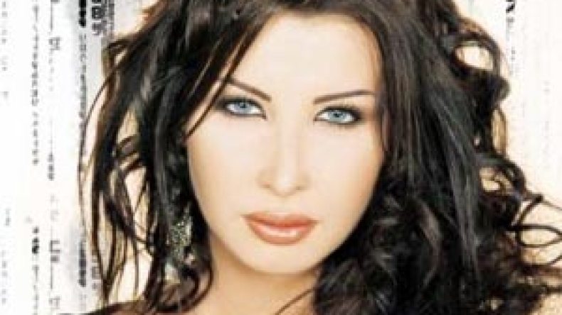 أكثر من 100 صفحة وهمية لنانسى عجرم على الفايس بوك