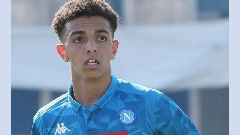 لاعب مُغترب آخر يقترب من “الخضر”